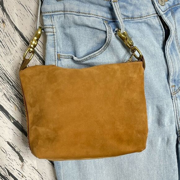 Artsy Fartsy by Lisa Green Suede Pouch Fringe w/Belt Clips - Picture 2 of 4